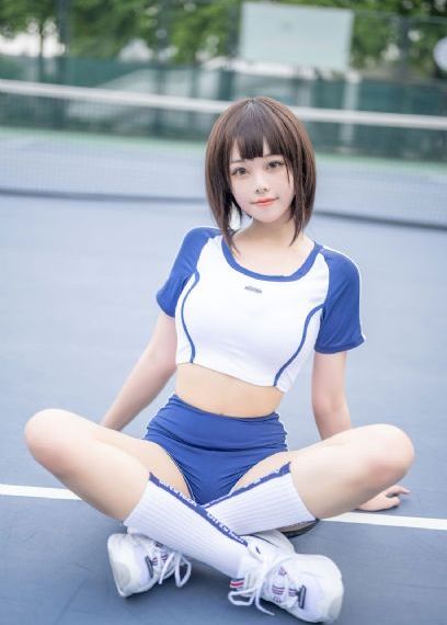 天地玄黄纪录片_十万网红美女美酱