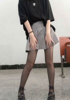 和两个小婕子做受hd_HD在线观看高清